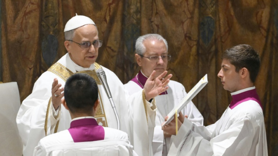 Léon XIV déplore le recul de la foi lors de sa première messe