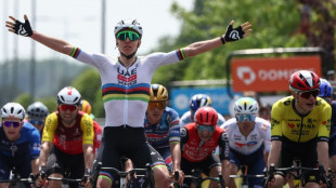 Cyclisme: Pogacar frappe d'entr&eacute;e