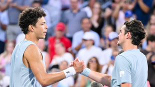 Jo&atilde;o Fonseca perde para atual campe&atilde;o Ben Shelton, que vai &agrave;s quartas do Masters 1000 de Montreal