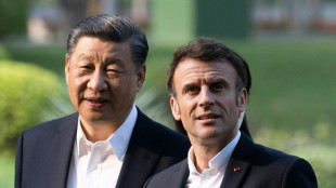 Xi Jinping afirma na Fran&ccedil;a que quer encontrar 'boas formas' de resolver a guerra na Ucr&acirc;nia