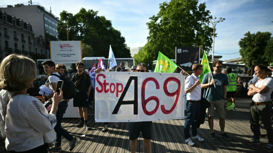 La nouvelle mobilisation pr&eacute;vue pour "enterrer" l'A69 interdite par la pr&eacute;fecture