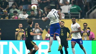 American midfielder Tillman joins Leverkusen from PSV