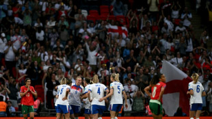 Germany qualify, England hit six in Women's Nations League