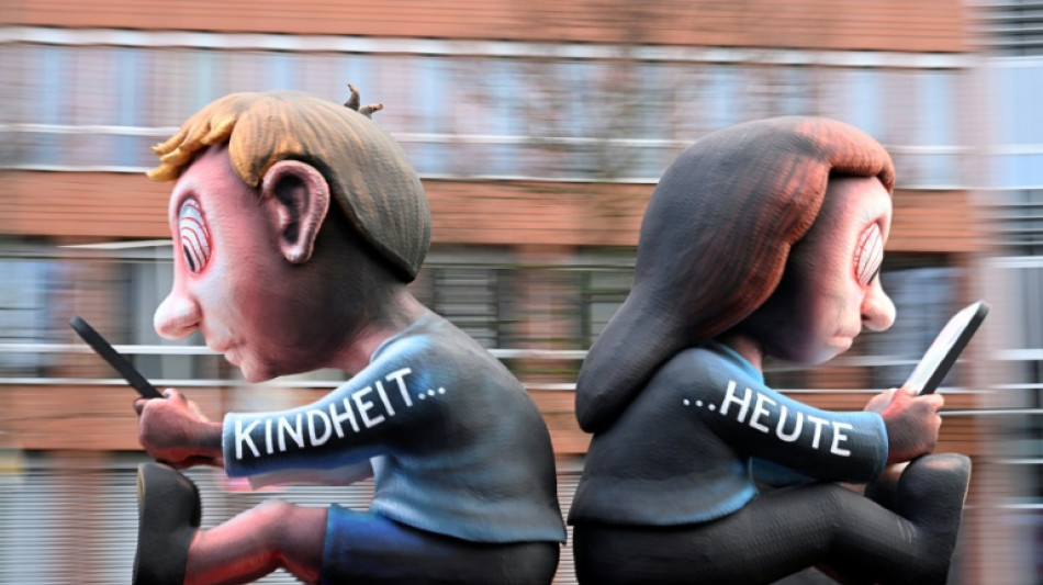 Social-Media-Verbot f&uuml;r Kinder: Expertenkommission bremst Union und SPD