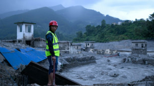 Rettungskr&auml;fte in Nepal k&auml;mpfen gegen Regen und steigende Pegelst&auml;nde 