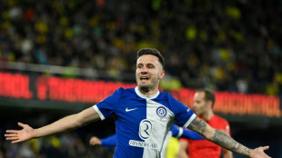 Atl&eacute;tico de Madrid vence Villarreal (2-1) e entra na 'zona da Champions'