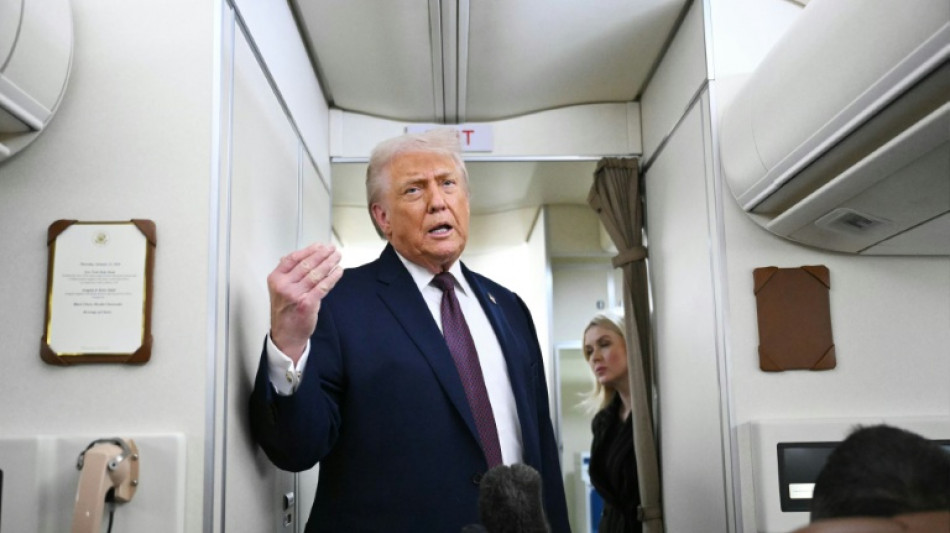 Iran: Trump affirme qu'une "armada" navigue vers le golfe Persique 

