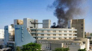 Un ataque iran&iacute; hiere a 32 personas en Israel y golpea un hospital