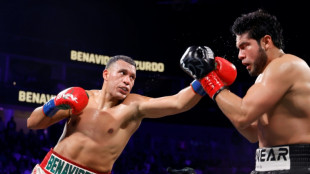 Benav&iacute;dez derrota a Ram&iacute;rez por nocaut y reta a Canelo &Aacute;lvarez