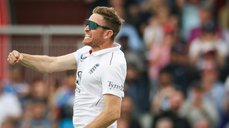 Dawson strikes as England fight back against India