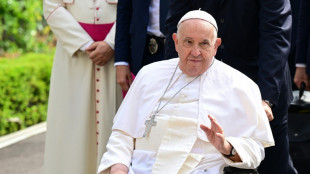 Le pape conclut &agrave; Singapour le plus long voyage de son pontificat en rassurant sur sa sant&eacute;