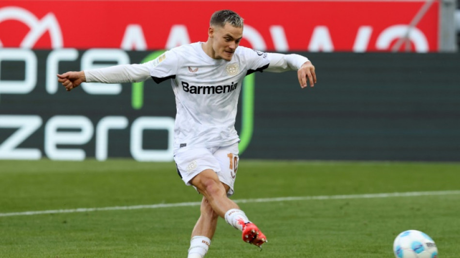 Leverkusen goleia Hoffenheim no Alem&atilde;o; Leipzig trope&ccedil;a antes da Champions