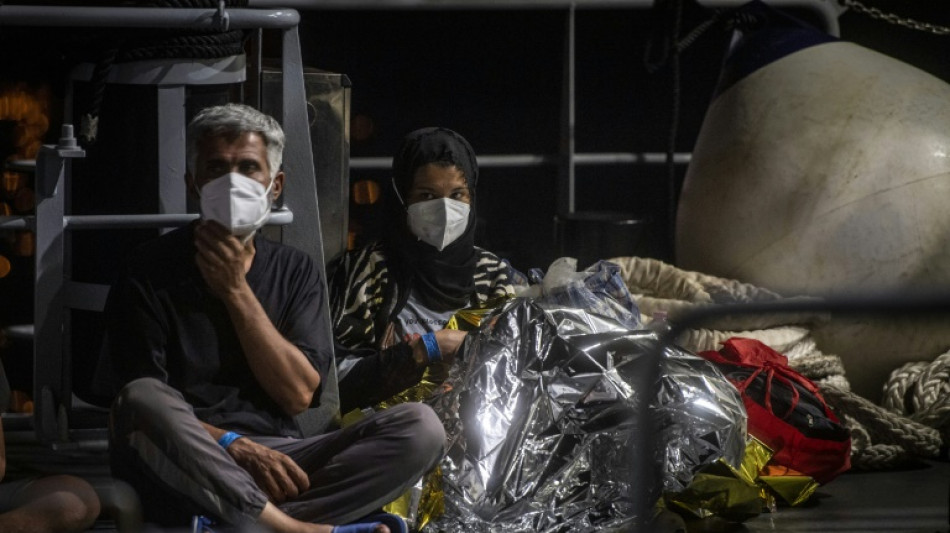 Over 1,000 migrants arrive in Italy amid election campaign