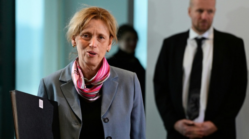 "Ziele werden nicht erreicht": Prien baut Programm zu Demokratief&ouml;rderung um