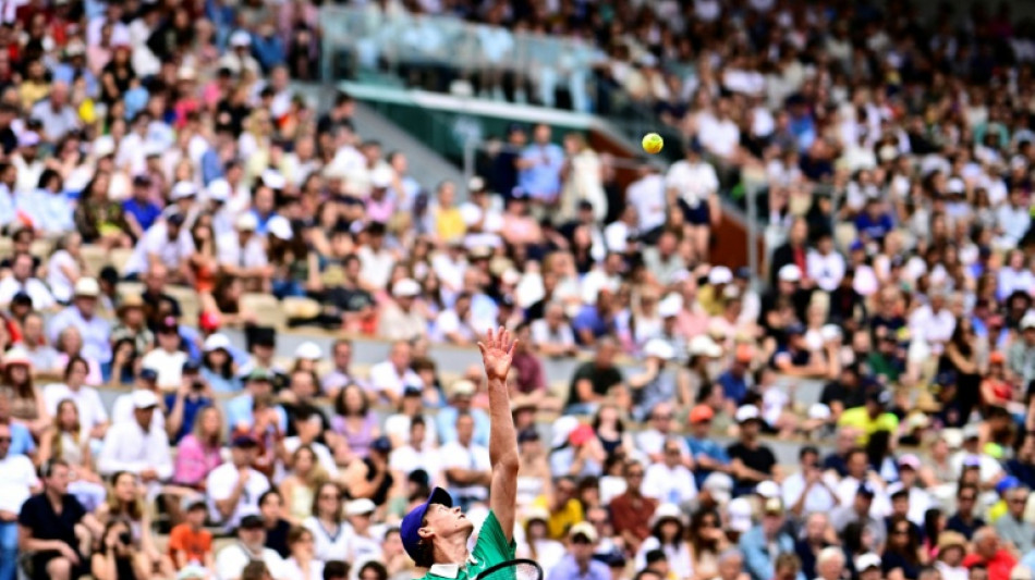 Sinner powers into French Open last 16, Pegula and Andreeva advance