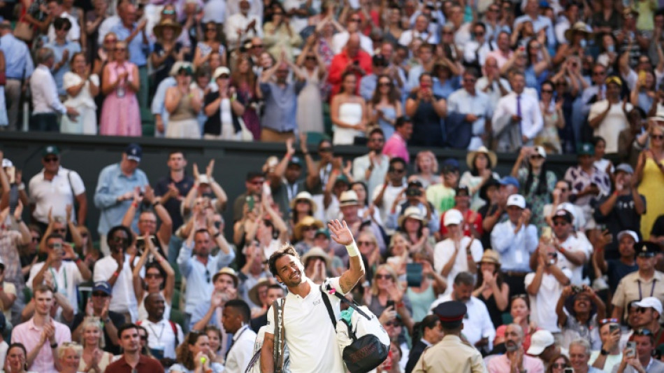 Eliminado na 1&ordf; rodada de Wimbledon, Fabio Fognini anuncia aposentadoria do t&ecirc;nis