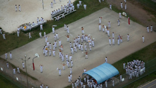 "Tuvimos que comer como animales", dice un migrante detenido en EEUU (informe)