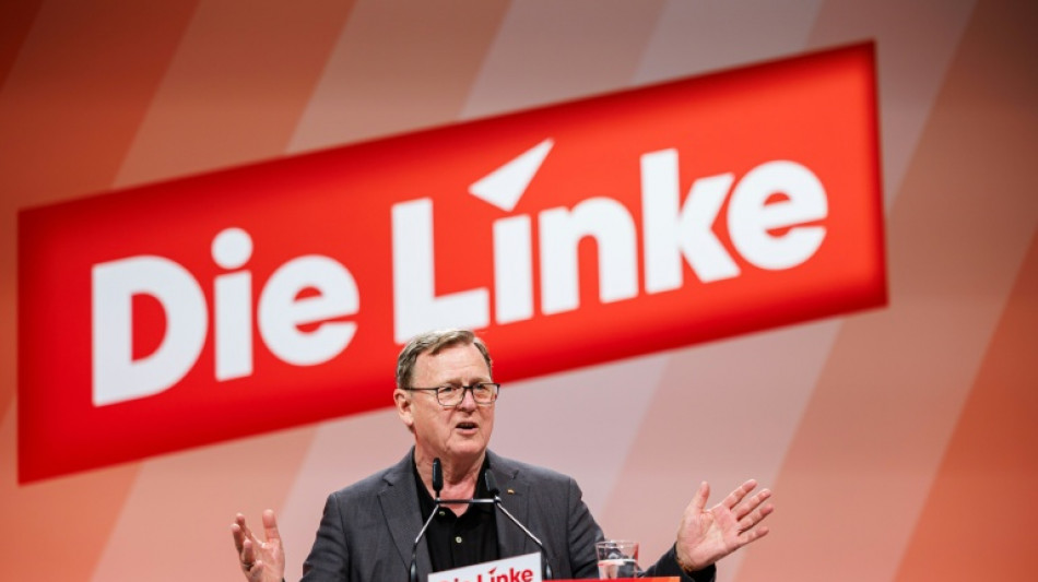 Ramelow f&uuml;r neue Nationalhymne und Debatte &uuml;ber Flagge - Kritik aus anderen Parteien