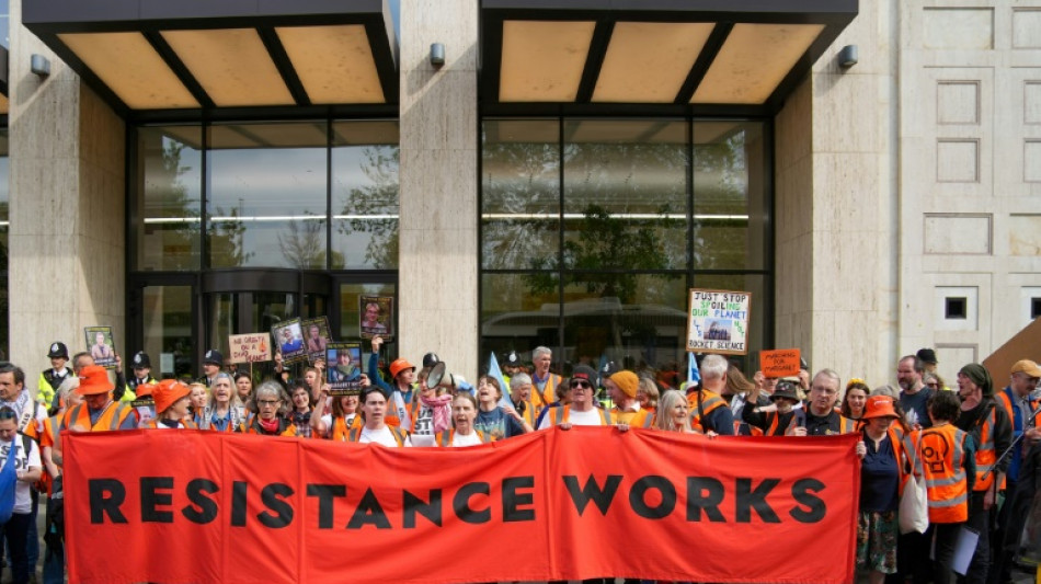 A Londres, les militants de Just Stop Oil raccrochent la veste