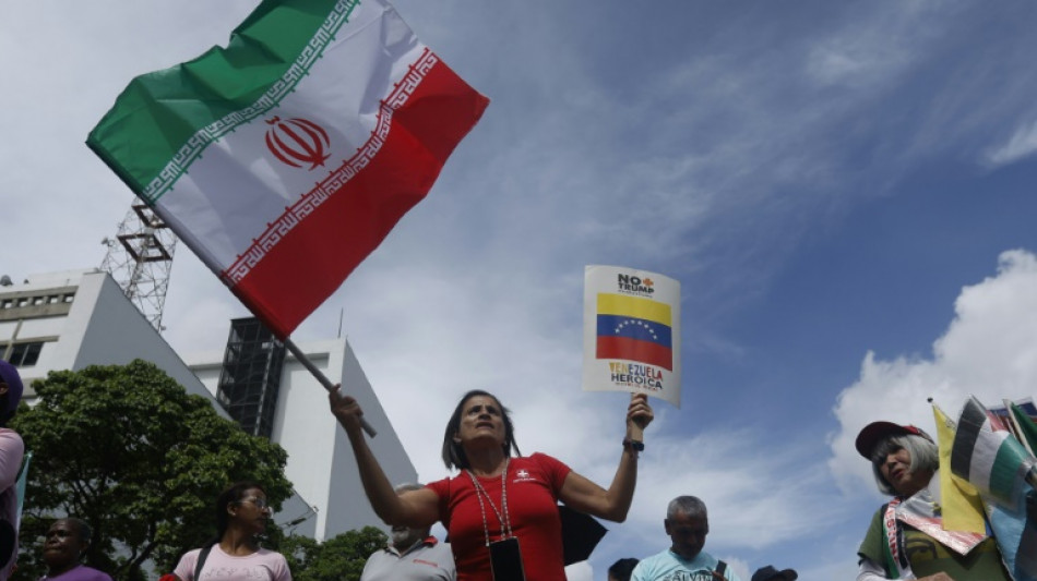 Venezuela "levanta la bandera de la paz", dice Maduro tras marchas de apoyo a Ir&aacute;n