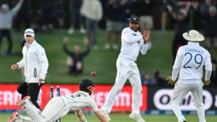 New Zealand beat Sri Lanka in last-ball Test thriller
