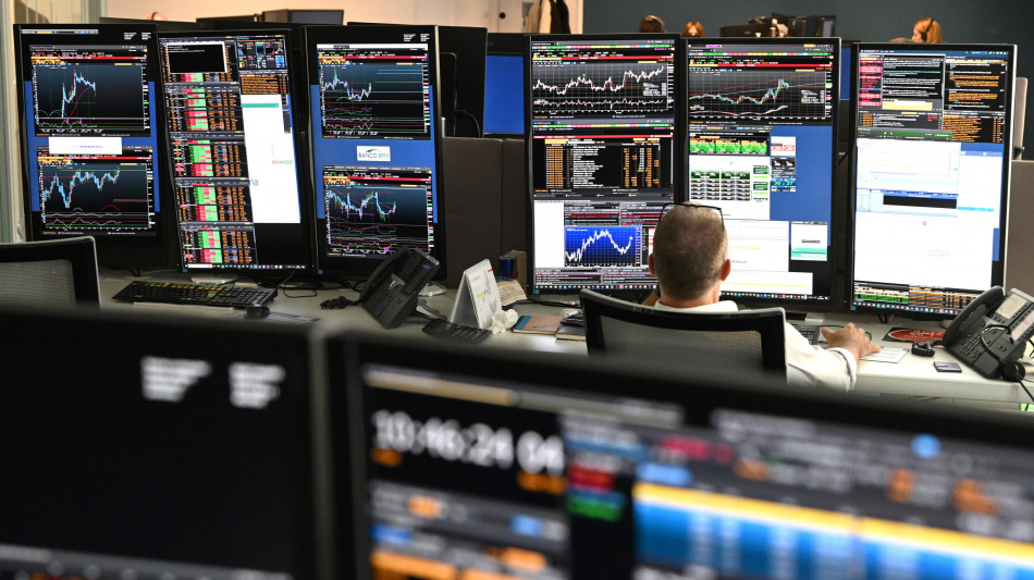 Lo spread tra Btp e Bund apre stabile a 77 punti