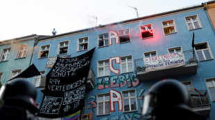 Mieterin muss Wohnr&auml;ume in teilweise besetztem Haus in Berlin r&auml;umen