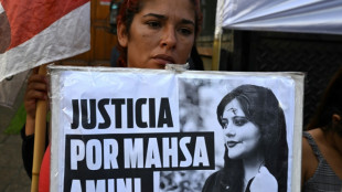 En Iran, la famille de Mahsa Amini a port&eacute; plainte contre la police