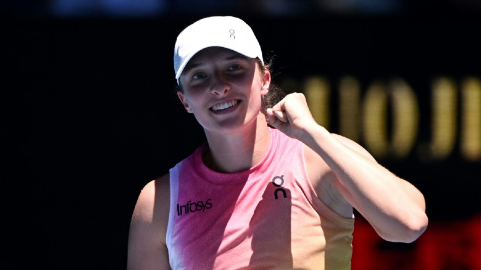 Swiatek atropela Raducanu e vai &agrave;s oitavas do Aberto da Austr&aacute;lia