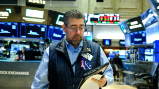 Wall Street recule, affaiblie par la tech