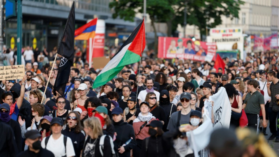 Demonstrationen zum 1. Mai in deutschen St&auml;dten bislang vorwiegend friedlich
