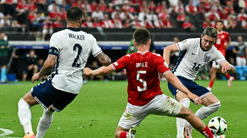 Inglaterra empata com Dinamarca (1-1) na 2&ordf; rodada e lidera Grupo C da Euro