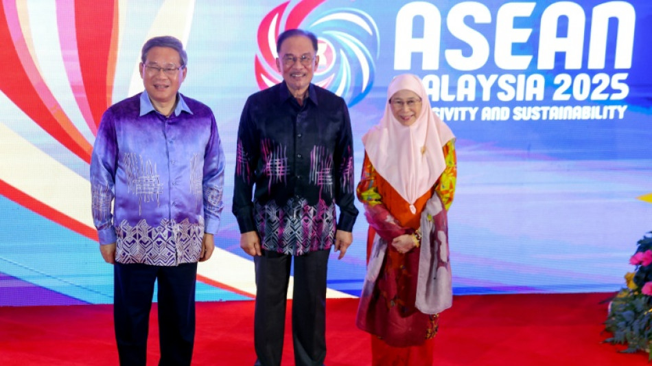 Premiê chinês diz que cúpula da Asean é 'resposta' a situação geopolítica incerta