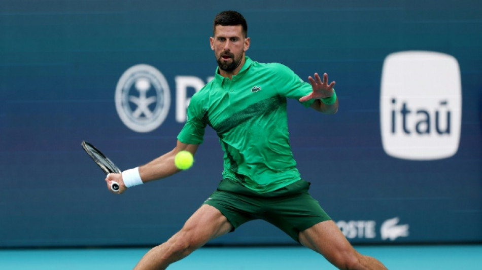 Djokovic alcan&ccedil;a suas primeiras quartas de final em Miami desde 2016