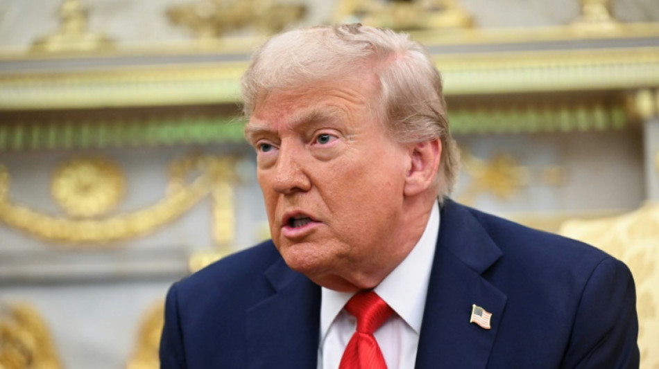 Droits de douane jugés illégaux: l'administration Trump saisit la Cour suprême