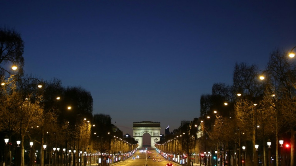 Dan&ccedil;ar sem que 'ningu&eacute;m nos olhe': festas para m&atilde;es fazem sucesso na Fran&ccedil;a