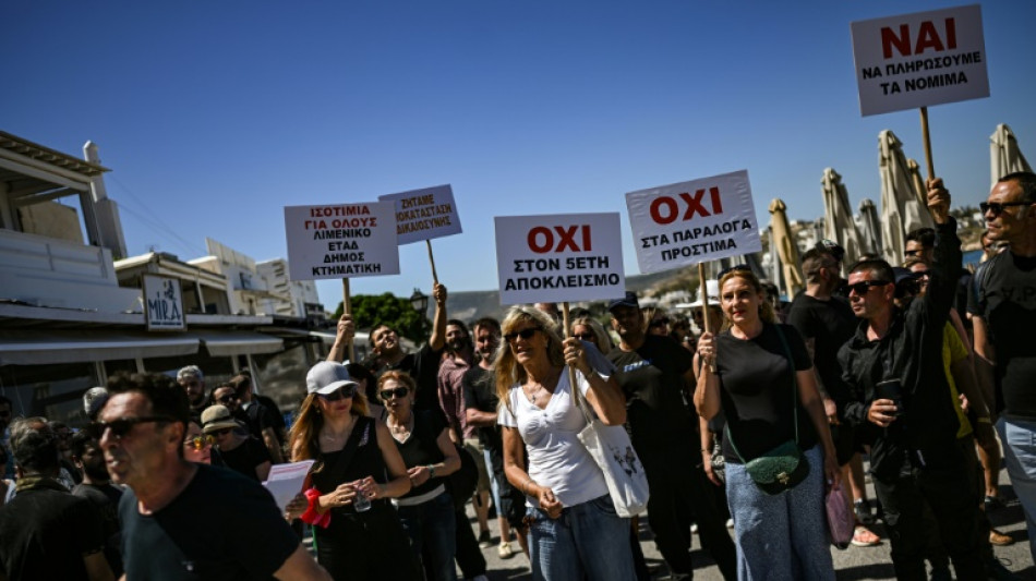 Restaurants strike on popular Greek tourist island over beach clampdown