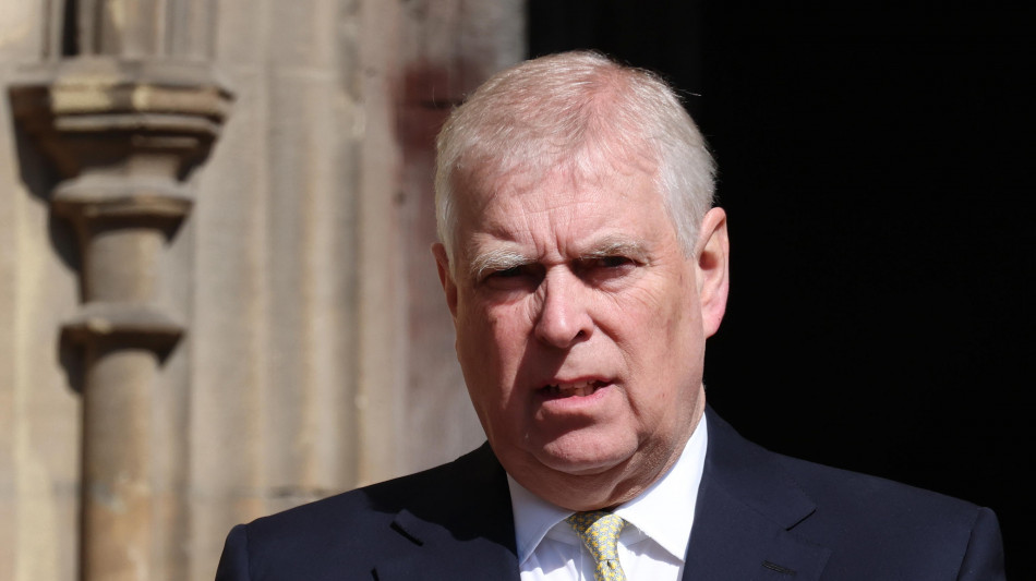 Bbc, principe Andrea sempre pi&ugrave; al bando dopo biografia-scandalo