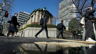 Oil prices drop, stocks diverge amid economic growth fears