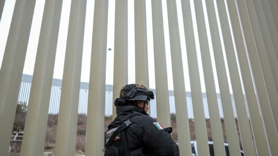 M&eacute;xico inicia envio de 10.000 militares para a fronteira com os EUA