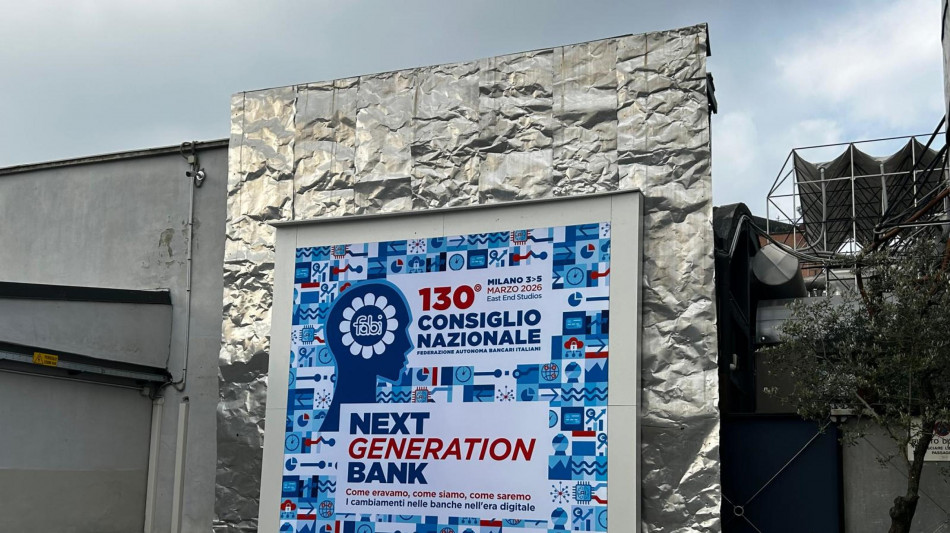 Sileoni (Fabi), 'ridurre tassi prestiti e aumentare salari bancari'