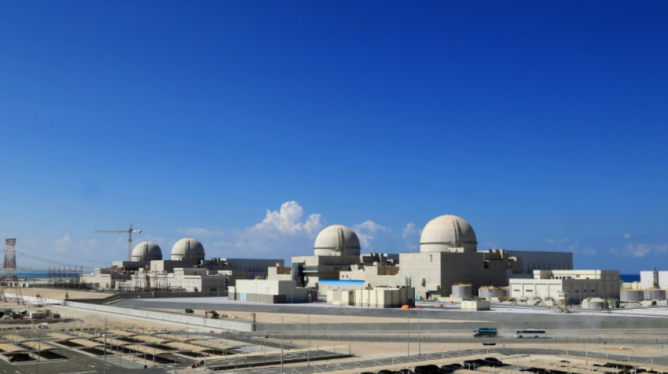 Emirats: incendie apr&egrave;s une frappe de drone pr&egrave;s de la centrale nucl&eacute;aire de Barakah