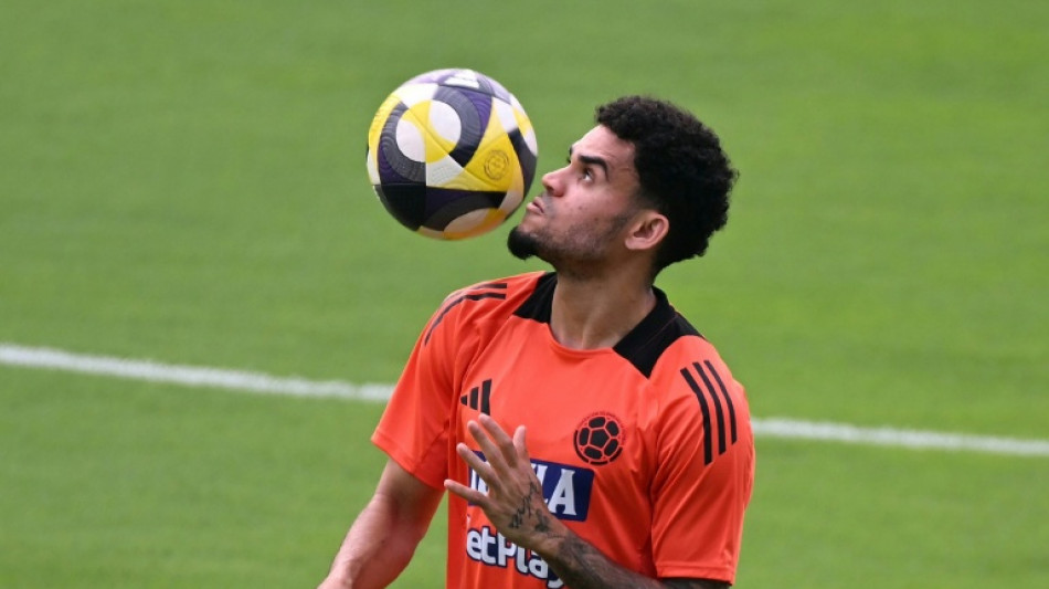 'Estamos conversando com clubes', diz Luis D&iacute;az sobre seu futuro no Liverpool