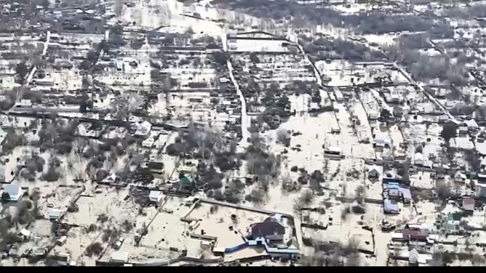 Kazakhstan and Russia battle huge floods 