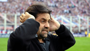 T&eacute;cnico que proferiu insultos racistas contra &aacute;rbitro no Uruguai pede demiss&atilde;o