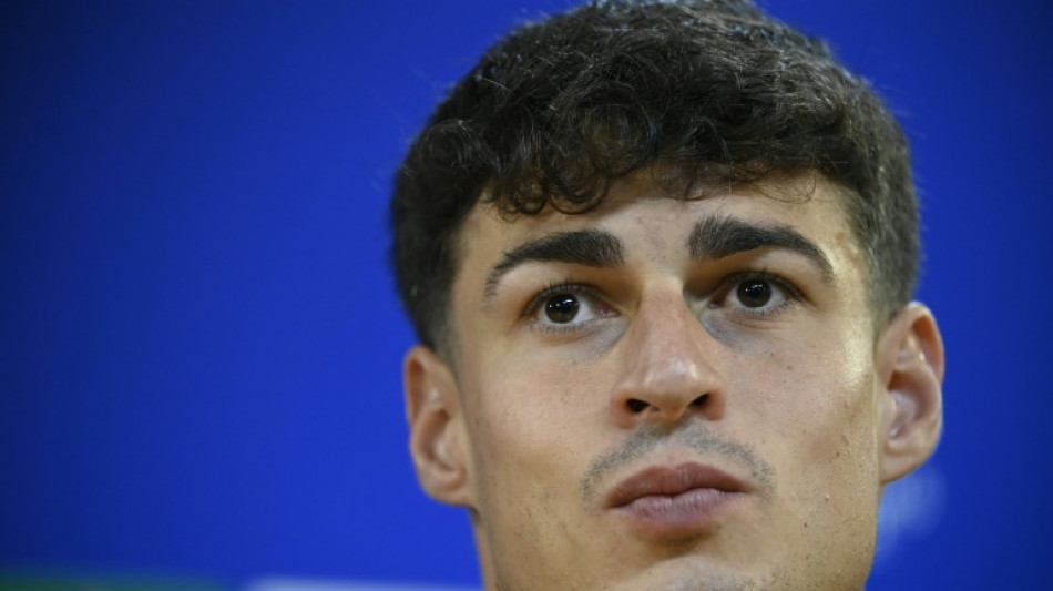 Goleiro Kepa sofre les&atilde;o muscular e poder&aacute; desfalcar o Real Madrid por at&eacute; tr&ecirc;s semanas