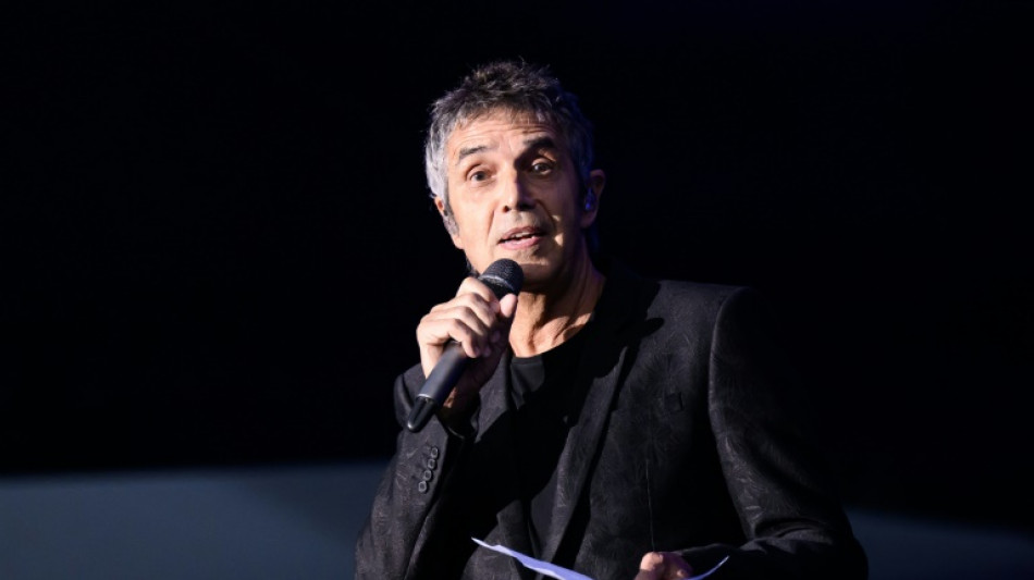 A La Baule, Julien Clerc rend hommage sur sc&egrave;ne &agrave; son "petit fr&egrave;re" G&eacute;rard Leclerc