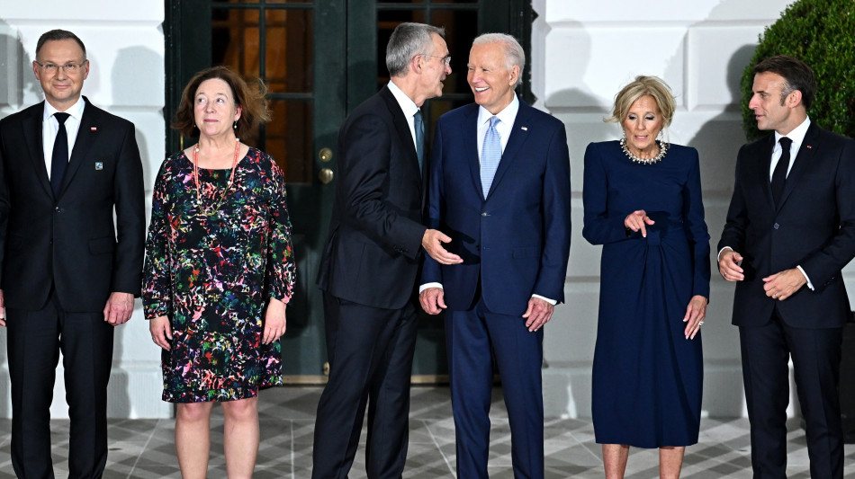 Macron, 'Biden &egrave; preciso sui dossier, li conosce bene'