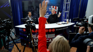 Dans les podcasts am&eacute;ricains, la d&eacute;sinformation d&eacute;brid&eacute;e