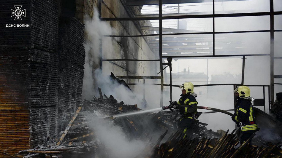 Attacco russo su Kiev, sale a sei il bilancio dei feriti